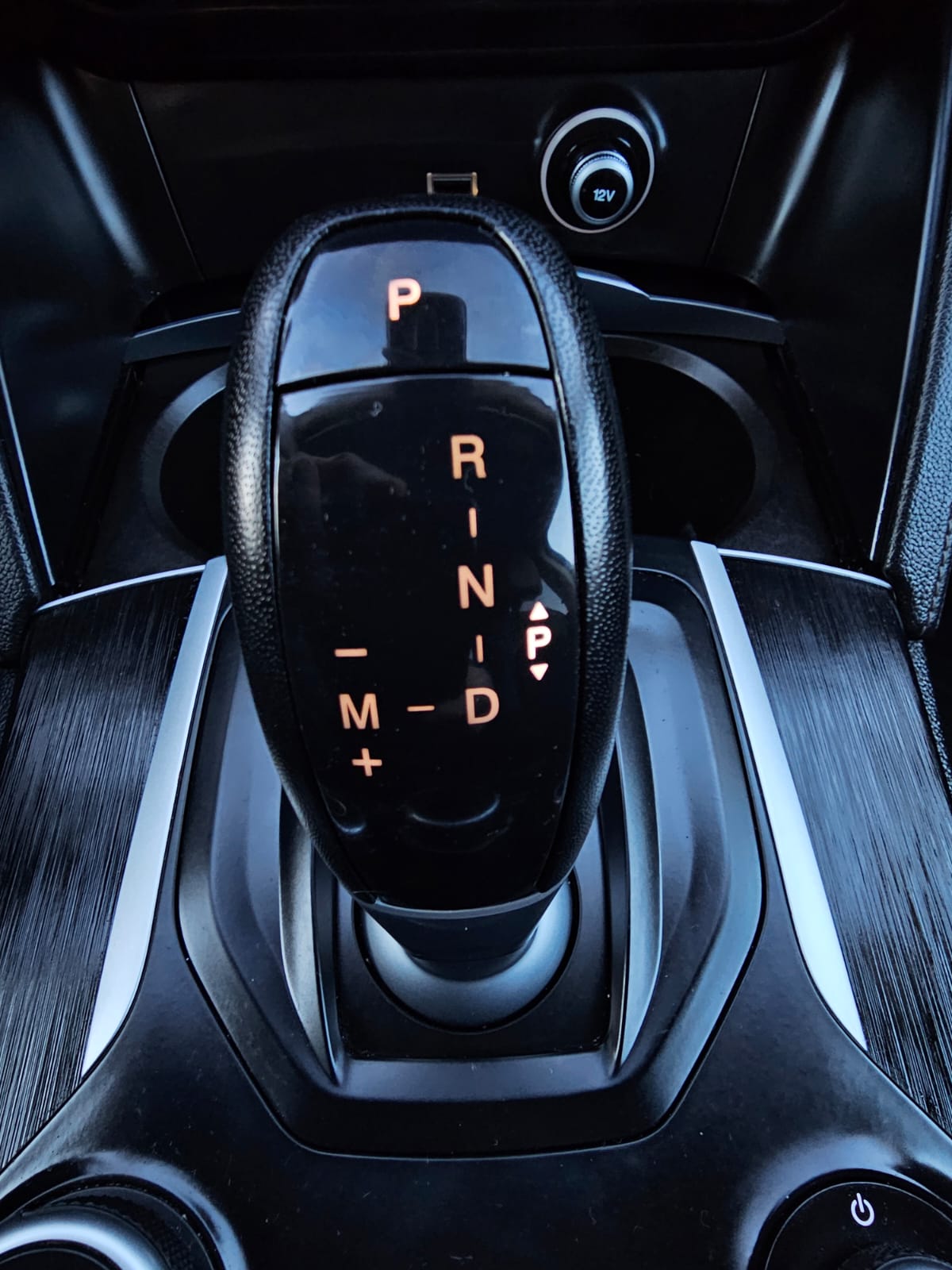 Alfa Romeo Stelvio, 2.1 l., visureigis / krosoveris, 2018-02/naudoti automobiliai/Roldana