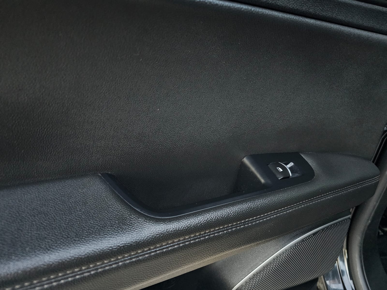 Alfa Romeo Stelvio, 2.1 l., visureigis / krosoveris, 2018-02/naudoti automobiliai/Roldana