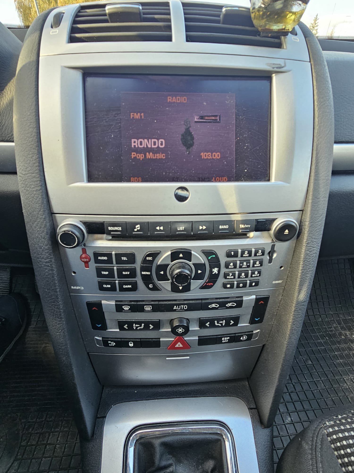 Peugeot 407, 2.0 l., sedanas, 2008-05/naudoti automobiliai/Roldana