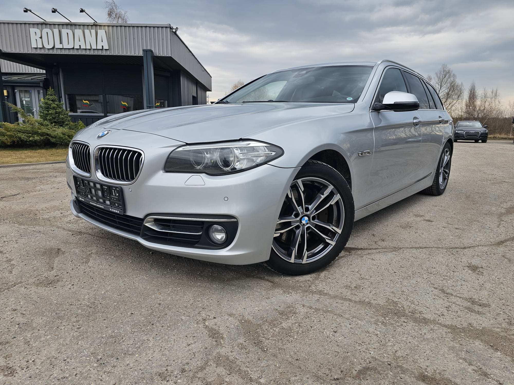 BMW 525, 2.0 l., universalas, 2014-06/naudoti automobiliai/Roldana