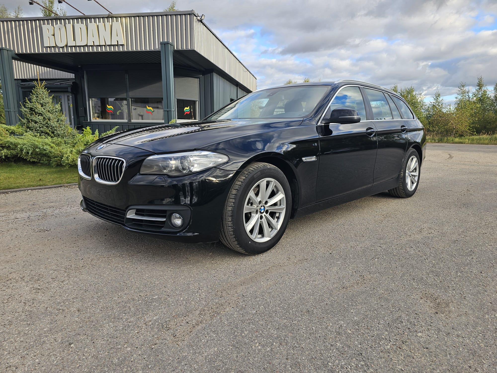BMW 520, 2.0 l., Универсал, 2014-03/naudoti automobiliai/Roldana