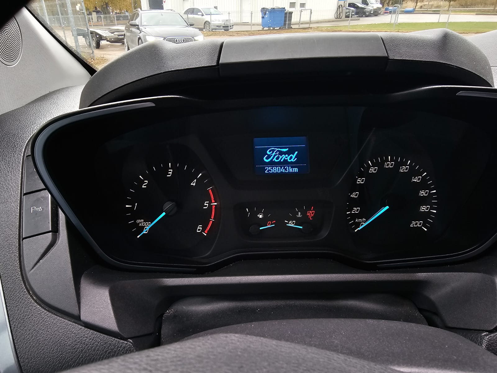Ford Tourneo Custom, 2.0 l., keleivinis mikroautobusas, 2016-09/naudoti automobiliai/Roldana