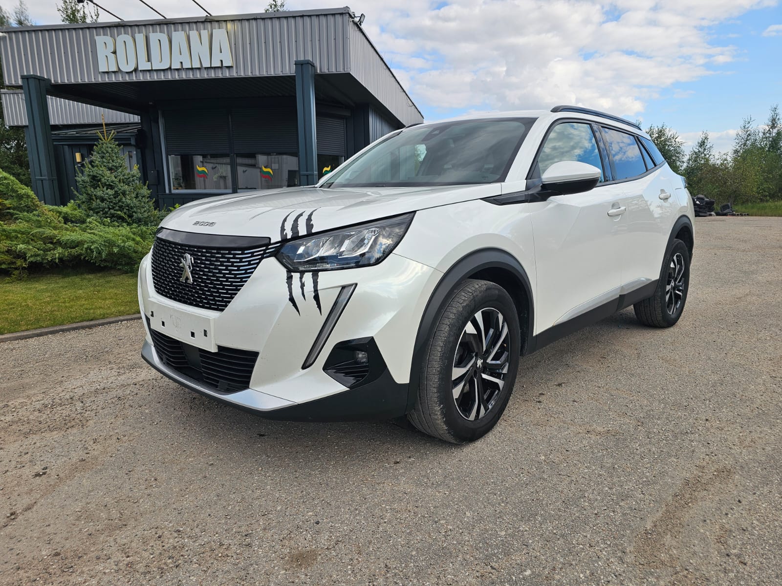 Peugeot 2008, 1.2 l., off-road / crossover, 2022-03/naudoti automobiliai/Roldana