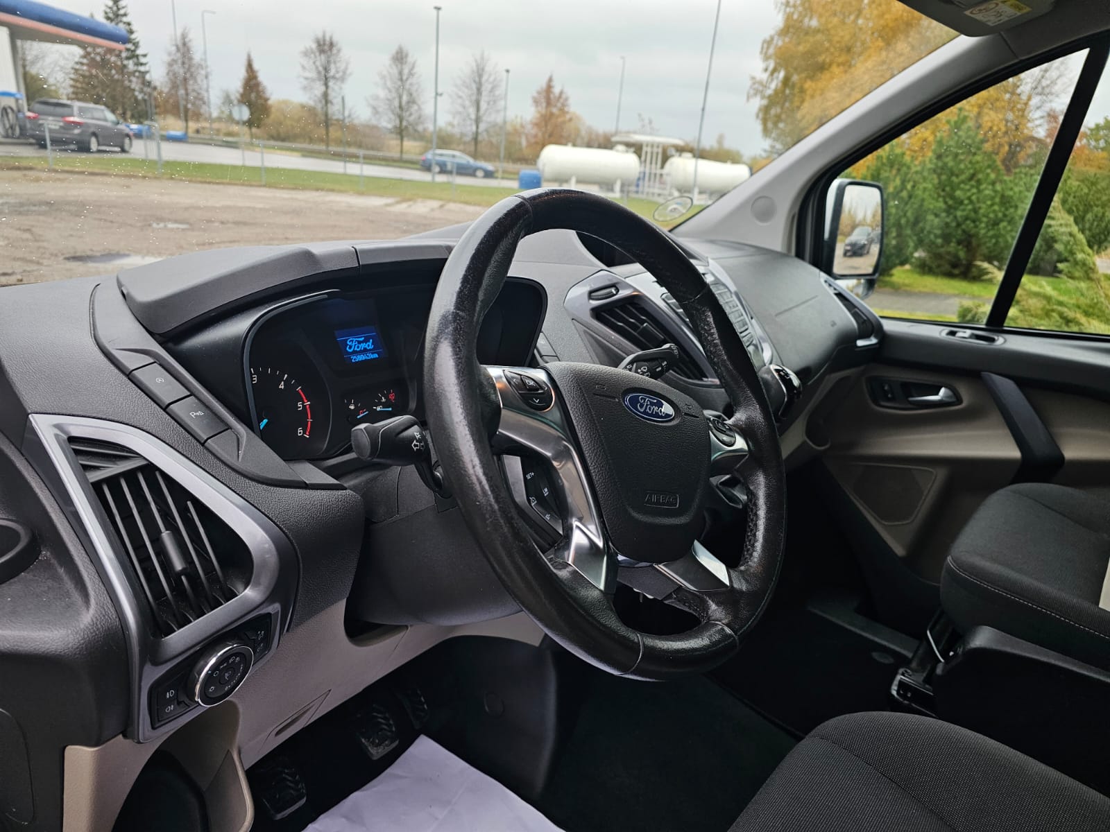 Ford Tourneo Custom, 2.0 l., keleivinis mikroautobusas, 2016-09/naudoti automobiliai/Roldana