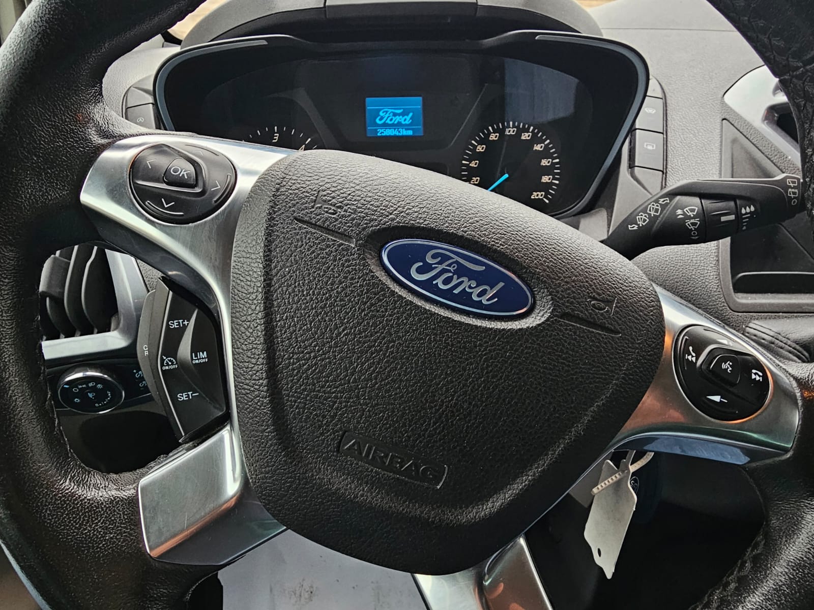 Ford Tourneo Custom, 2.0 l., keleivinis mikroautobusas, 2016-09/naudoti automobiliai/Roldana