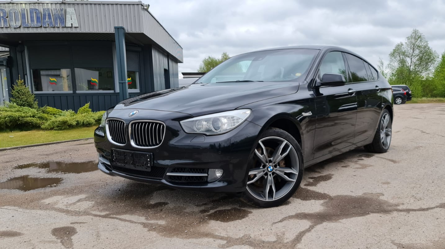 BMW 530 Gran Turismo, 3.0 l., hečbekas, 2011/naudoti automobiliai/Roldana