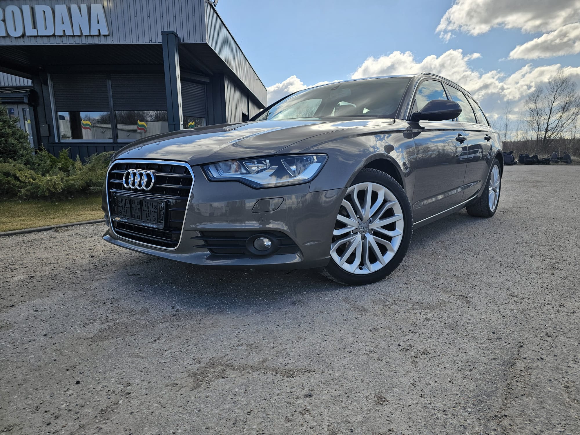 Audi A6, 2.0 l., universalas, 2014-02/naudoti automobiliai/Roldana