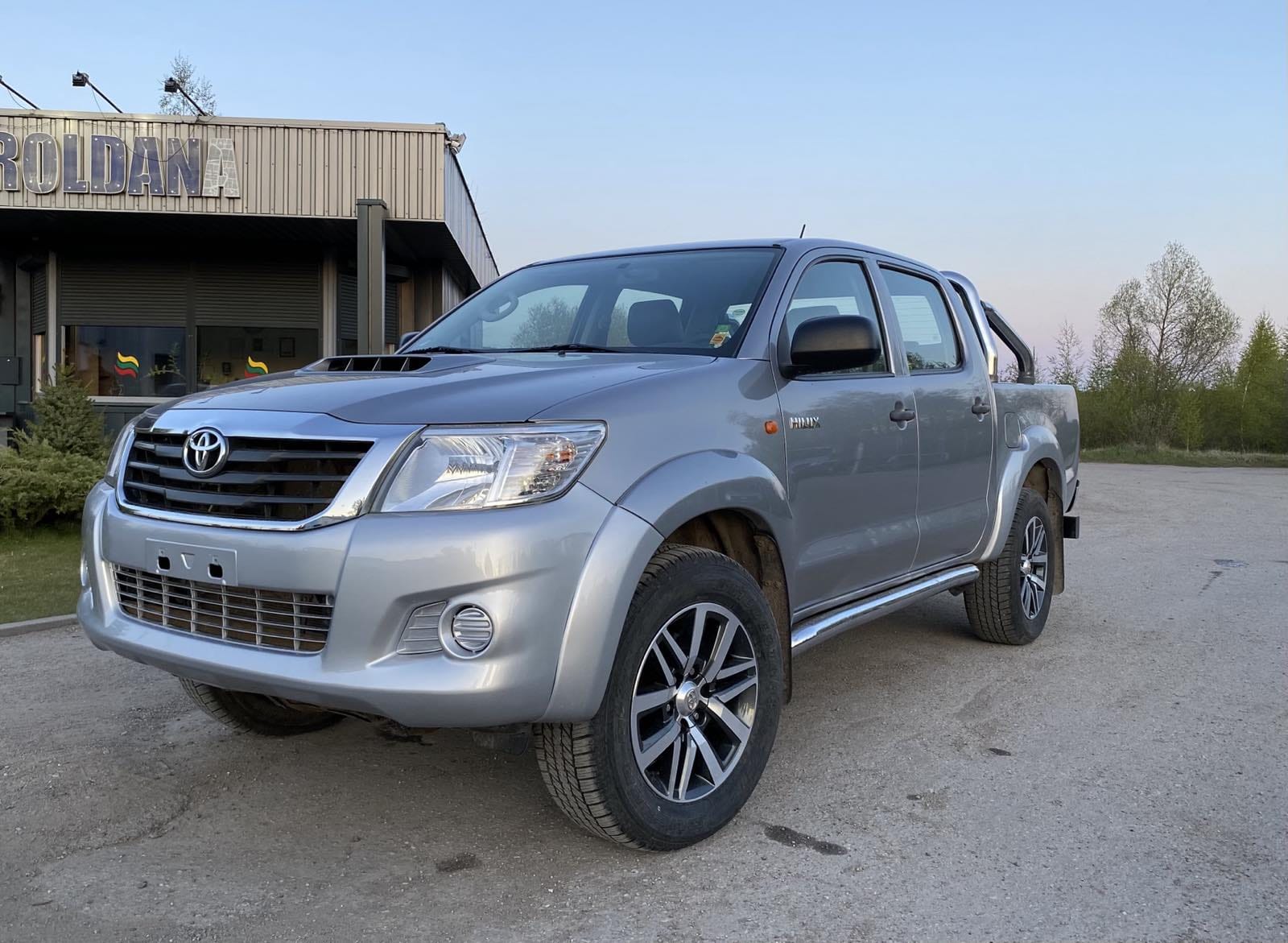 Toyota Hilux, 2.5 l., pikapas, 2015/naudoti automobiliai/Roldana