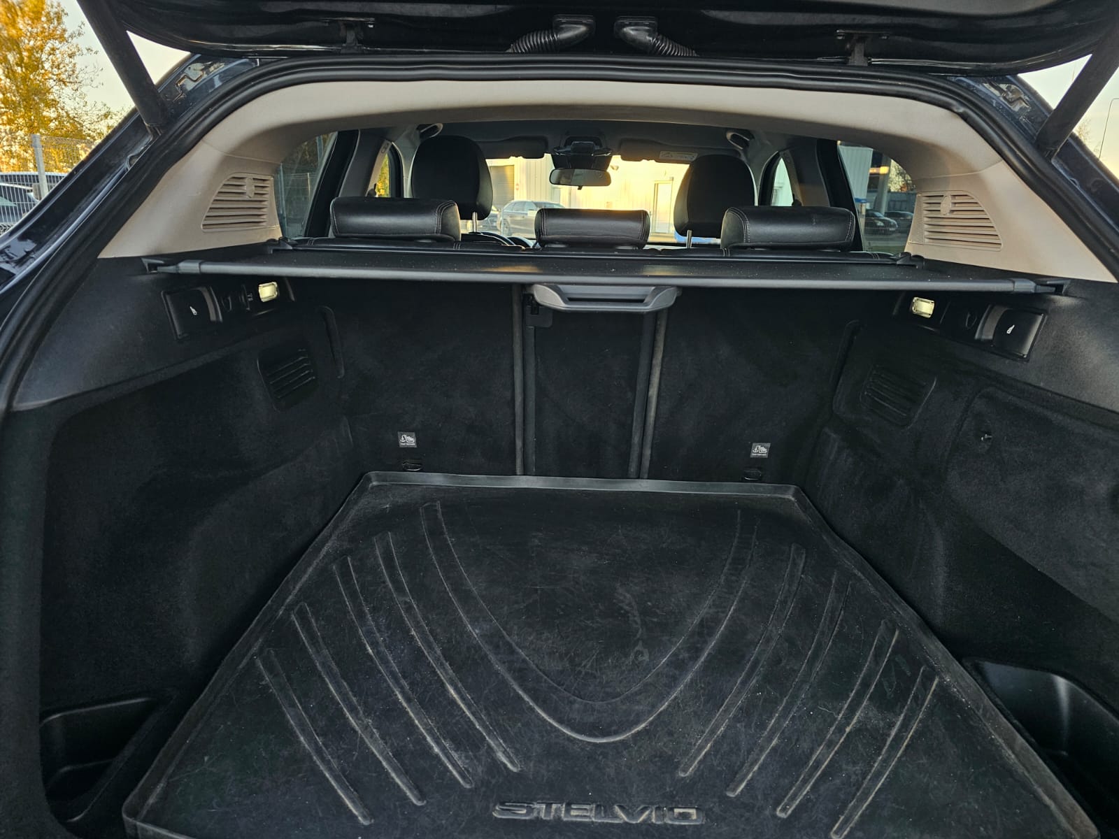 Alfa Romeo Stelvio, 2.1 l., visureigis / krosoveris, 2018-02/naudoti automobiliai/Roldana