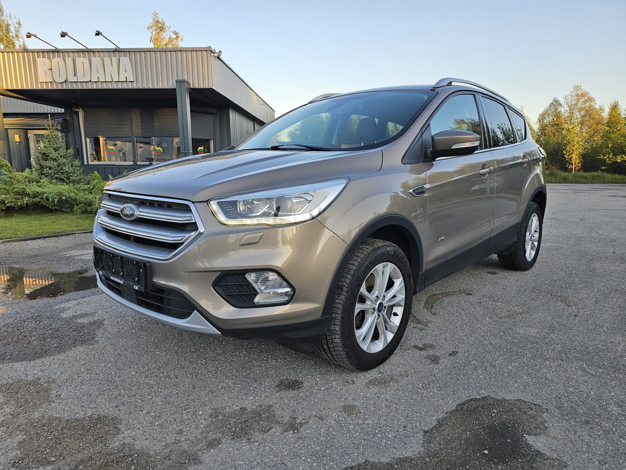 Ford Kuga, 2.0 l., visureigis / krosoveris, 2019-06/naudoti automobiliai/Roldana