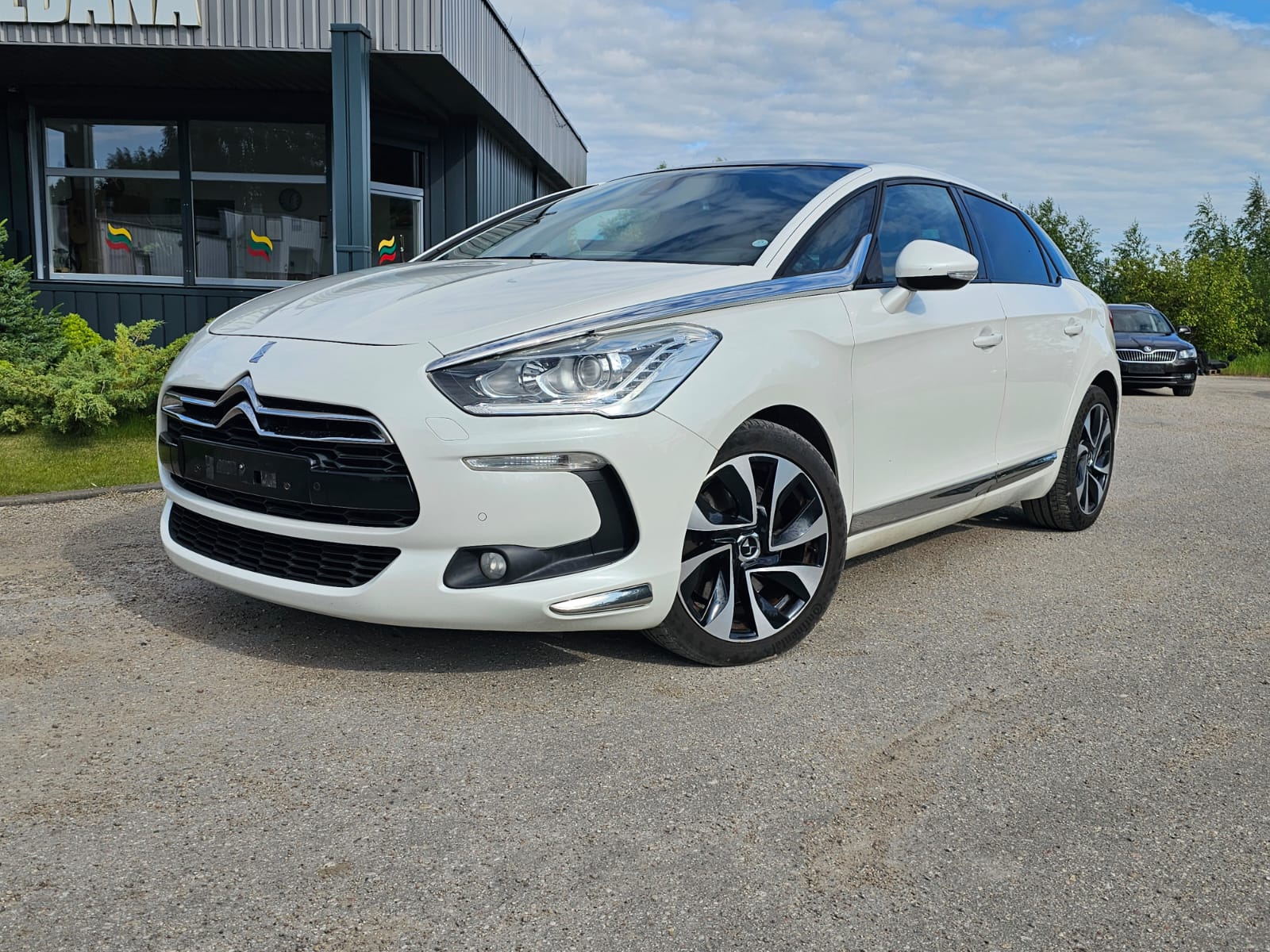 Citroen DS5, 2.0 l., Хэтчбек, 2014-03/naudoti automobiliai/Roldana