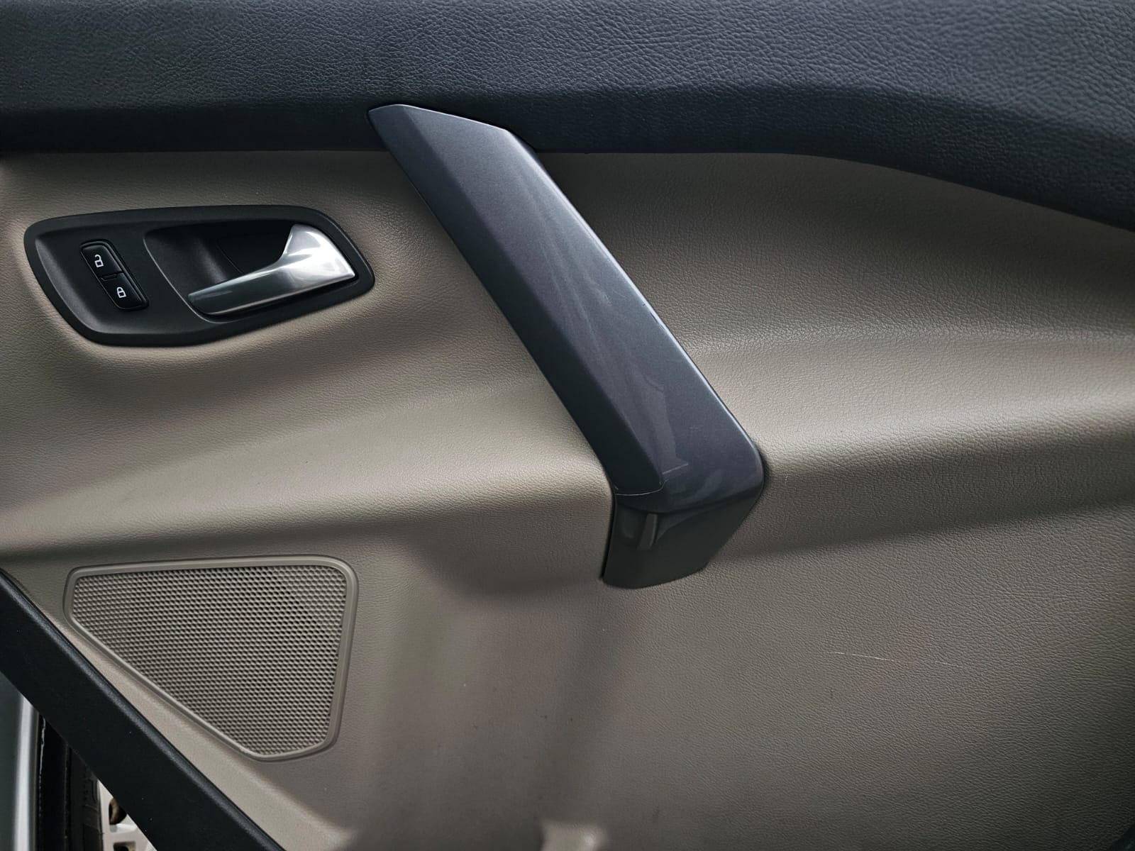Ford Tourneo Custom, 2.0 l., keleivinis mikroautobusas, 2016-09/naudoti automobiliai/Roldana