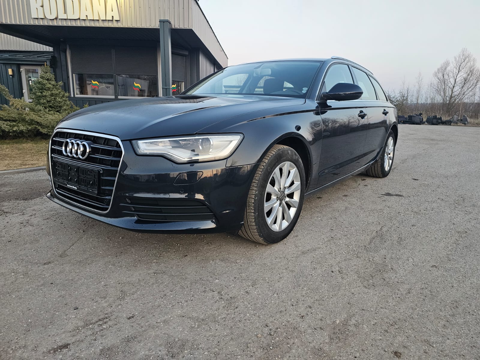 Audi A6, 3.0 l., universalas, 2013-07/naudoti automobiliai/Roldana