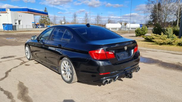 BMW 530, 3.0 l., sedanas, 2010