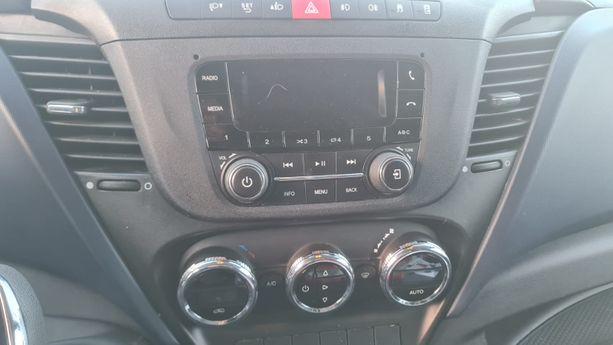 Iveco Daily, 2.3 l., krovininis mikroautobusas, 2019