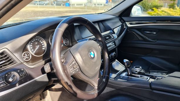 BMW 530, 3.0 l., sedanas, 2010