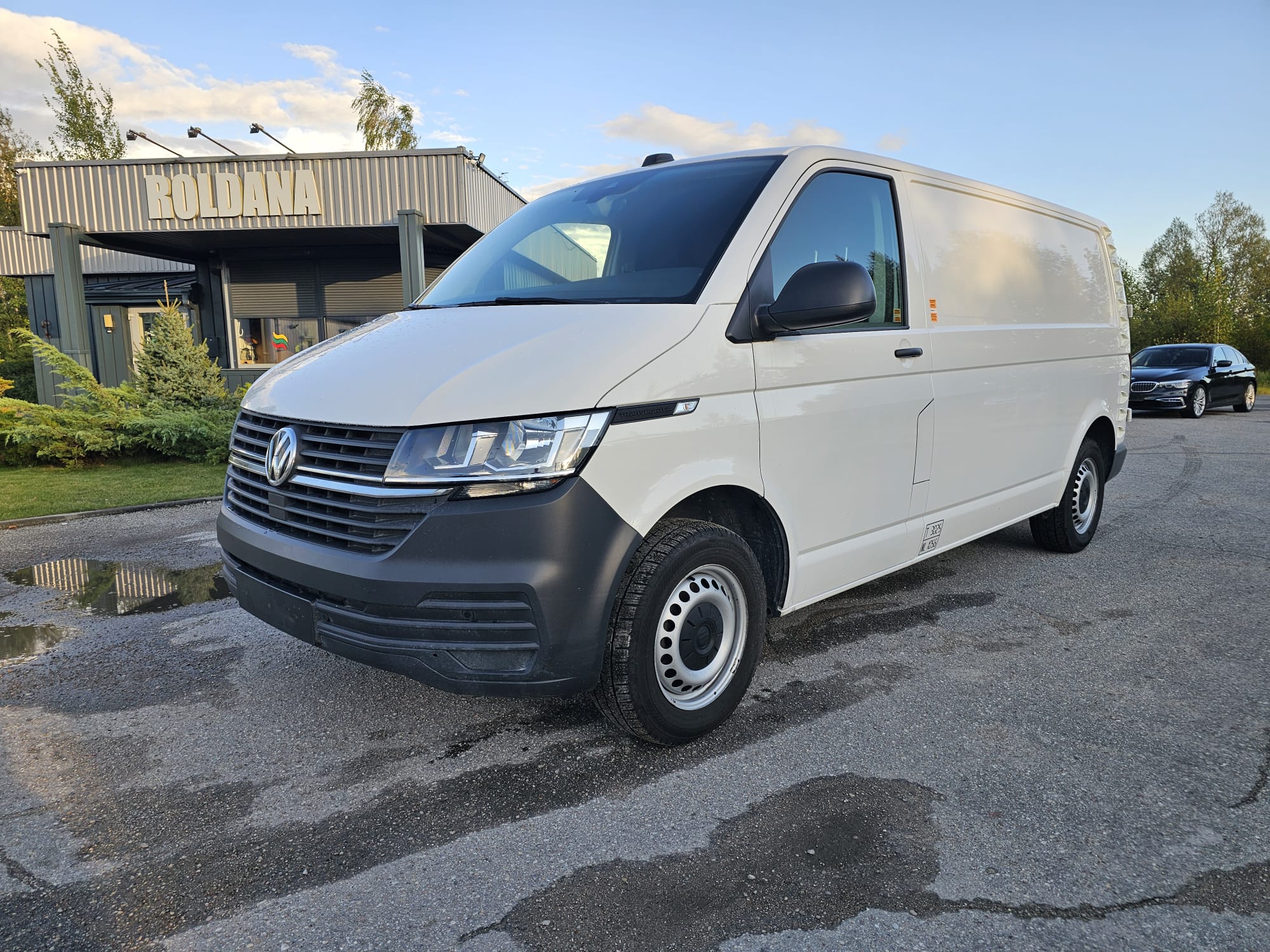 Volkswagen Transporter, 2.0 l., krovininis mikroautobusas, 2020-06/naudoti automobiliai/Roldana